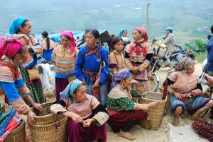 marche de Cancau vietnam avec enfant