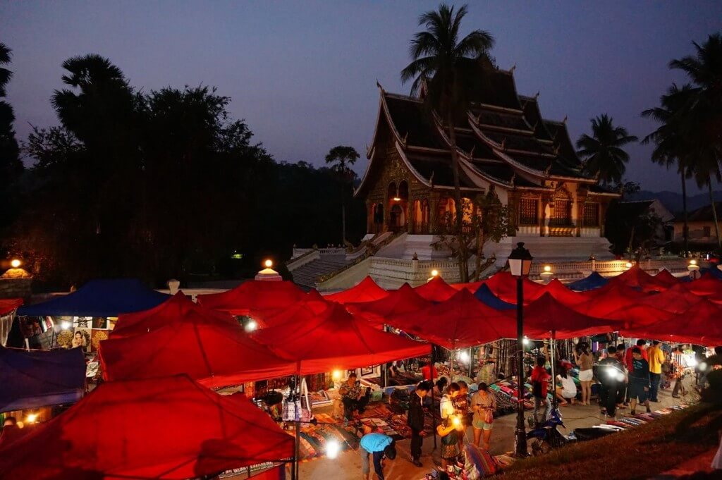 marche de nuit Luang Prabang