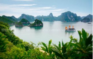  vietnam baie Halong avec des enfants