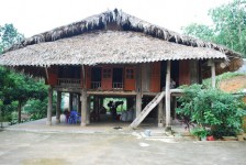 habitation lac Thac ba